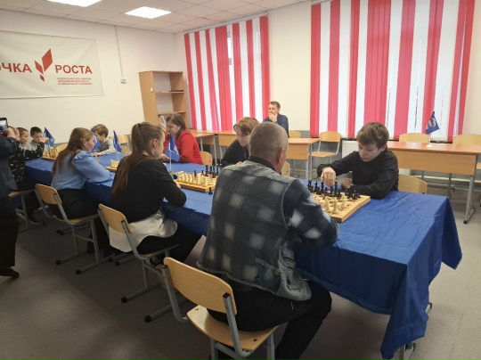 "Папа+Мама+Школа+ Я= Шахматная семья". "Папа+Мама+Школа+ Я= Шахматная семья"..